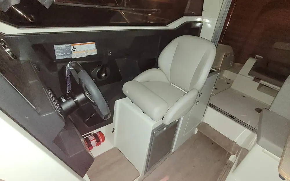 slider 17 Quicksilver  675Weekend