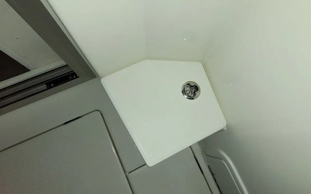 slider 23 Quicksilver 675