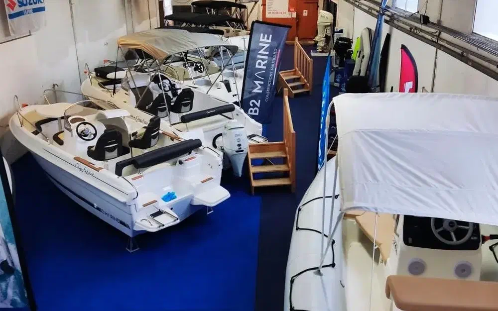 slider 0 B2 Marine Cap Ferret 522