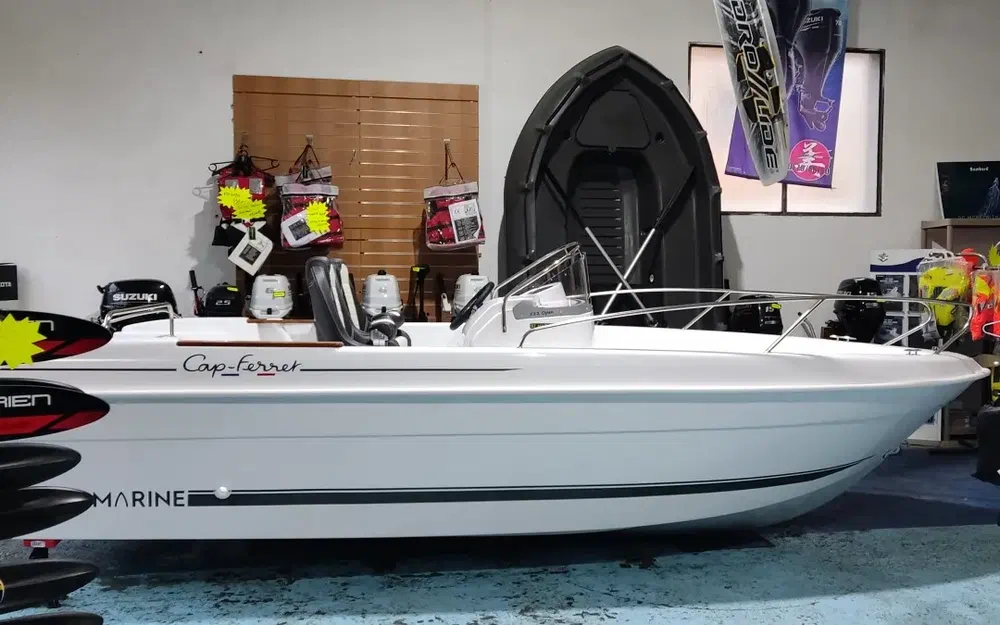 slider 9 B2 Marine Cap Ferret 522