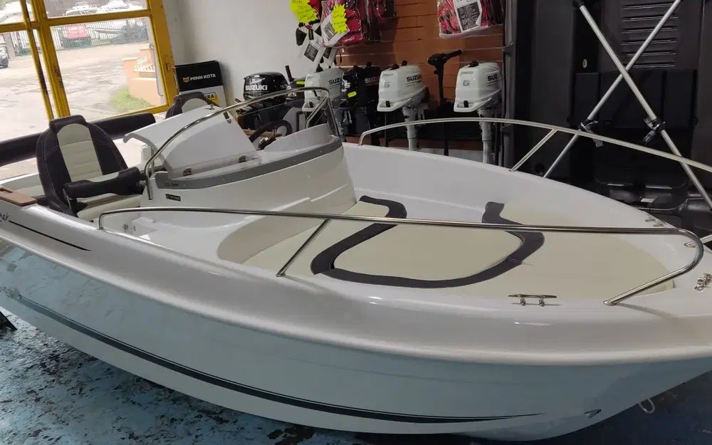 slider 10 B2 Marine Cap Ferret 522