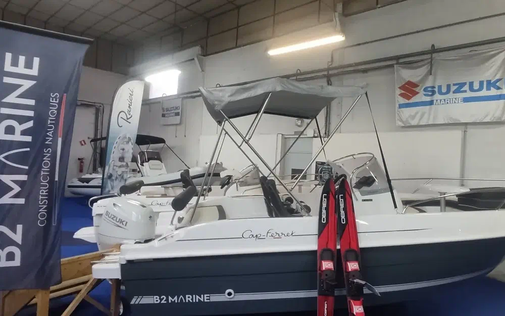 B2 MarineB2 Marine 572