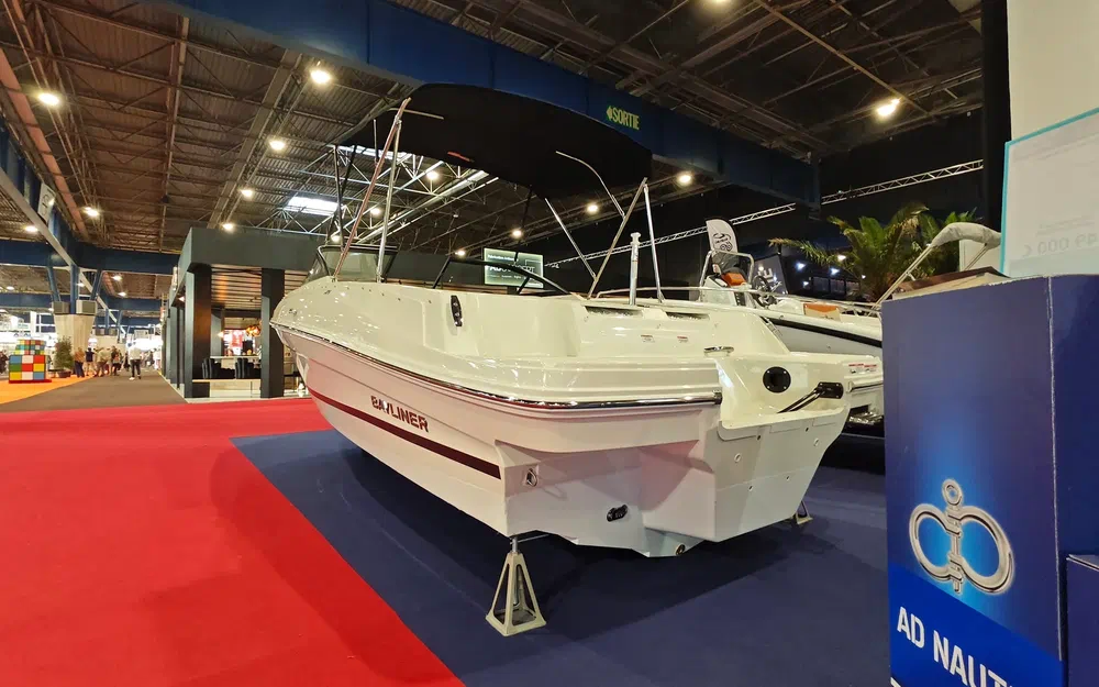 slider 3 Bayliner VR4 OB