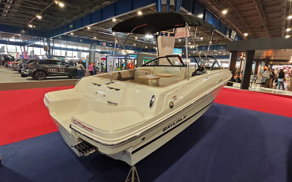 slider 4 Bayliner VR4 OB