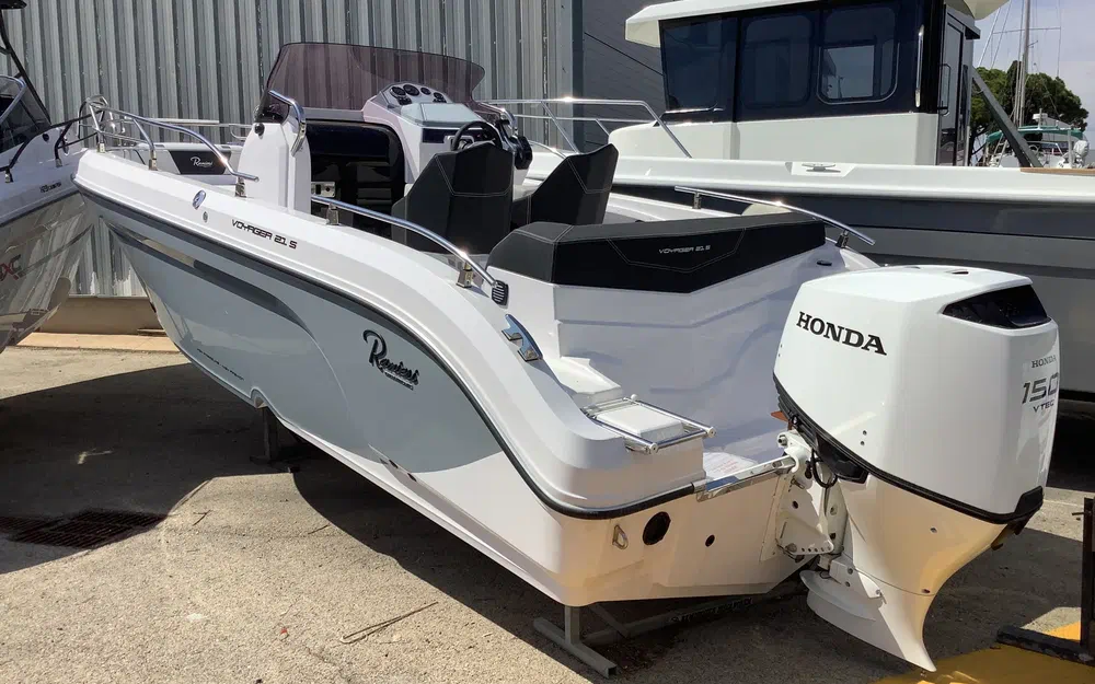 slider 2 Ranieri Voyager 21 S