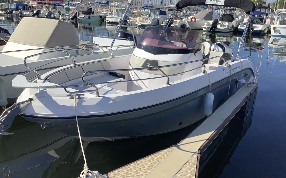 slider 0 Ranieri Voyager 21 S