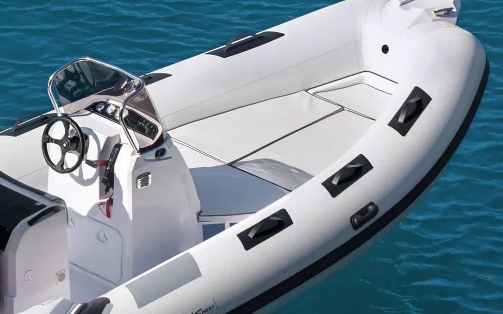 slider 2 Ranieri Cayman 21 Sport