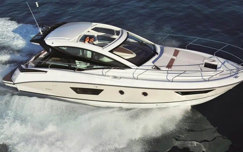 slider 0 Beneteau Gran Turismo 40