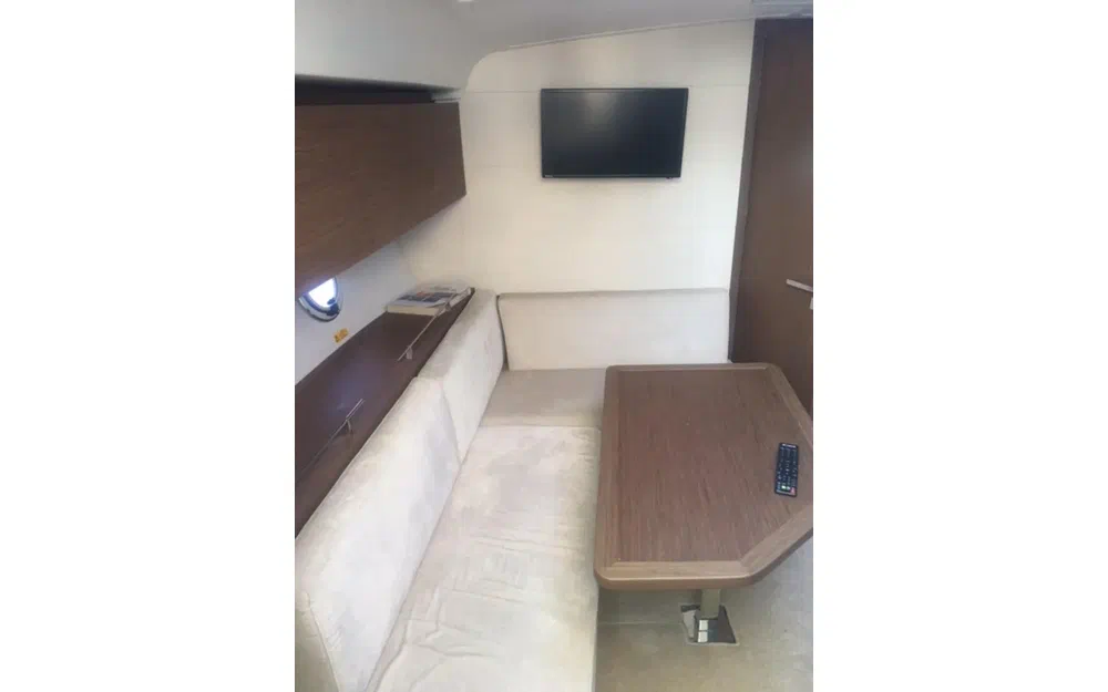 slider 15 Beneteau Gran Turismo 40