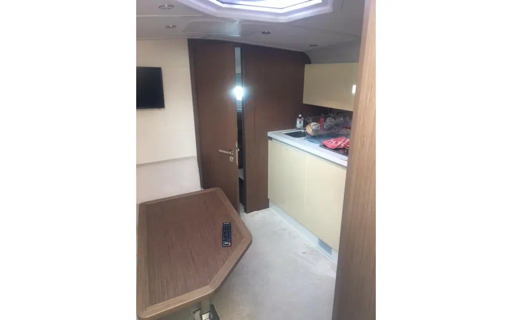 slider 16 Beneteau Gran Turismo 40
