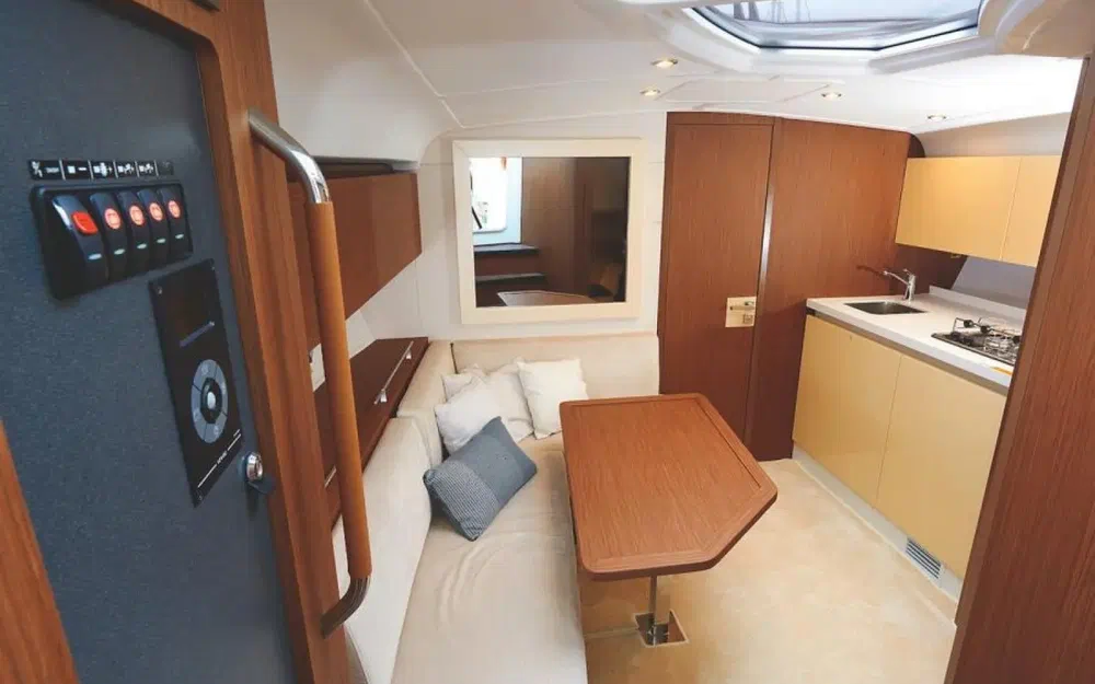 slider 2 Beneteau Gran Turismo 40