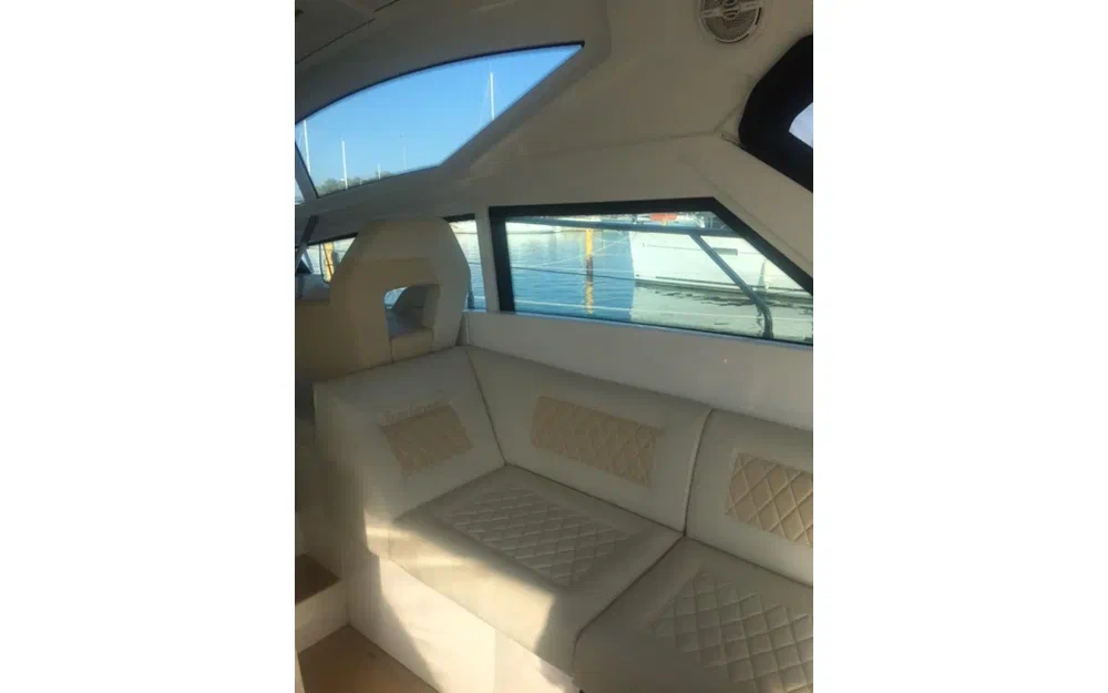 slider 7 Beneteau Gran Turismo 40