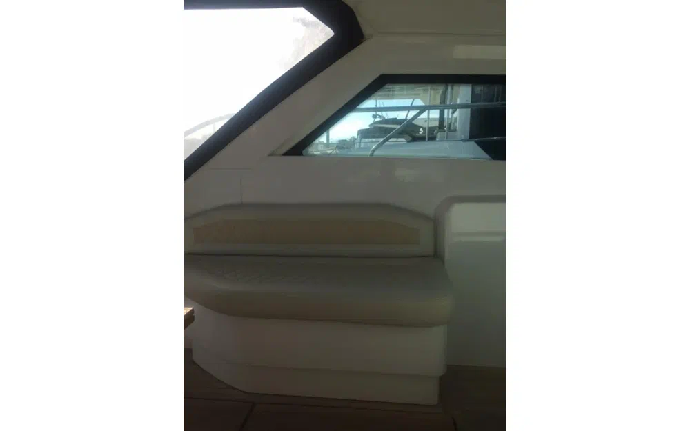 slider 8 Beneteau Gran Turismo 40