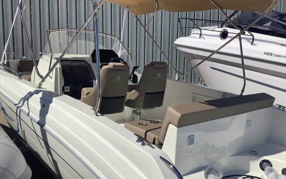 Pacific CraftPacific Craft 695