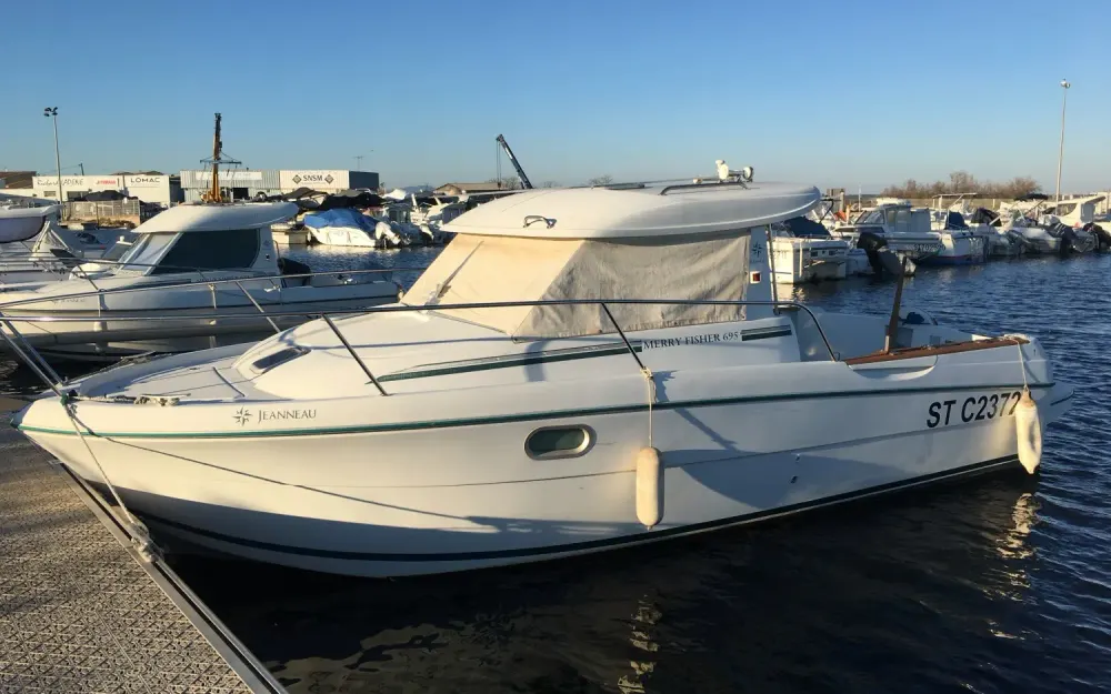slider 1 Jeanneau Merry Fisher 695