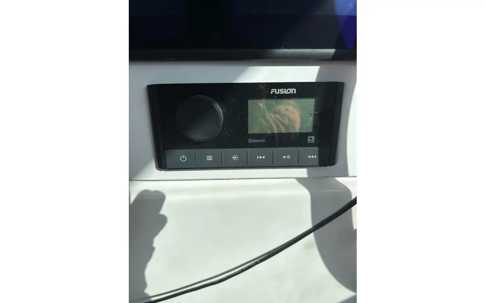 slider 10 Jeanneau Merry Fisher 695