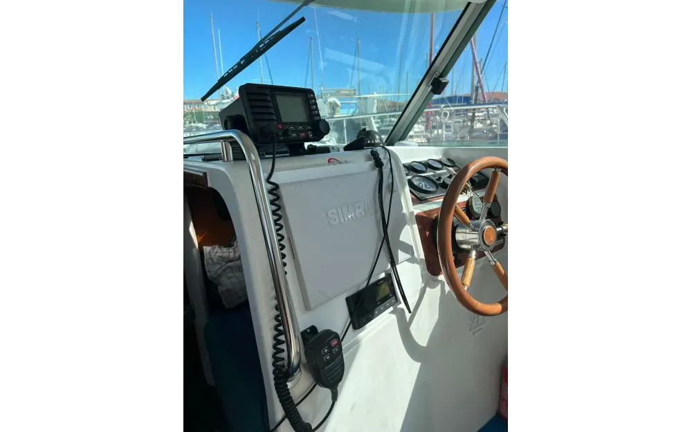 slider 15 Jeanneau Merry Fisher 695