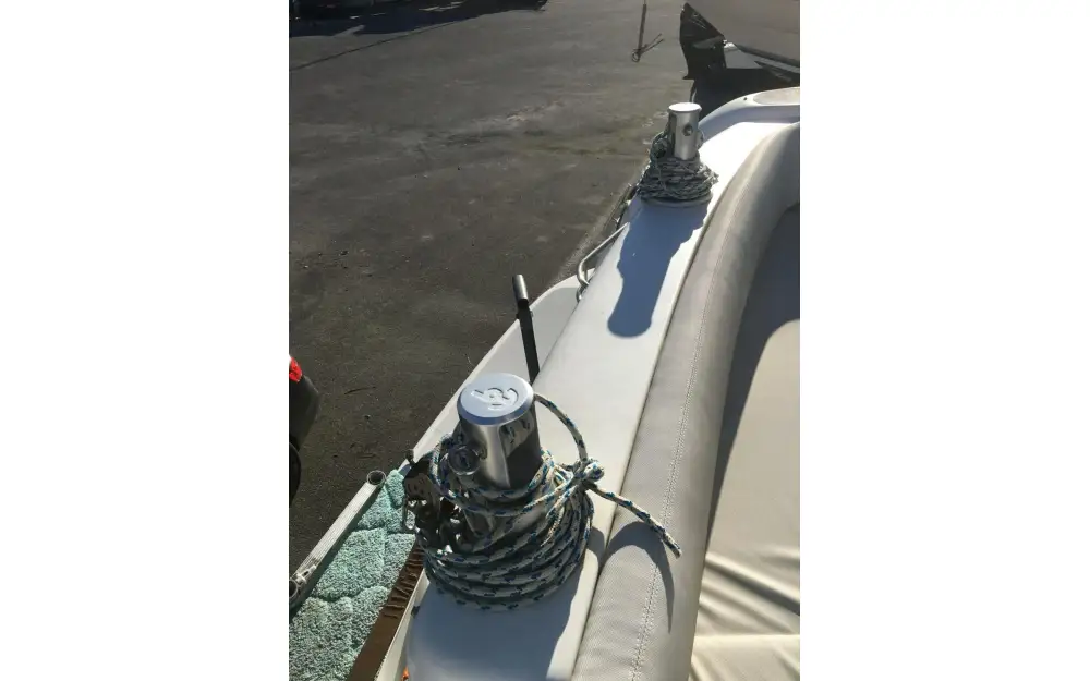 slider 25 Sessa Marine Oyster 34