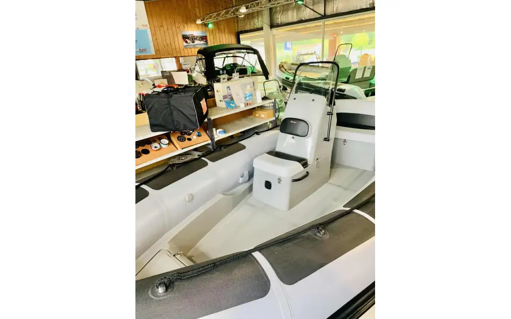 slider 8 Adventure Vesta 550 Fun