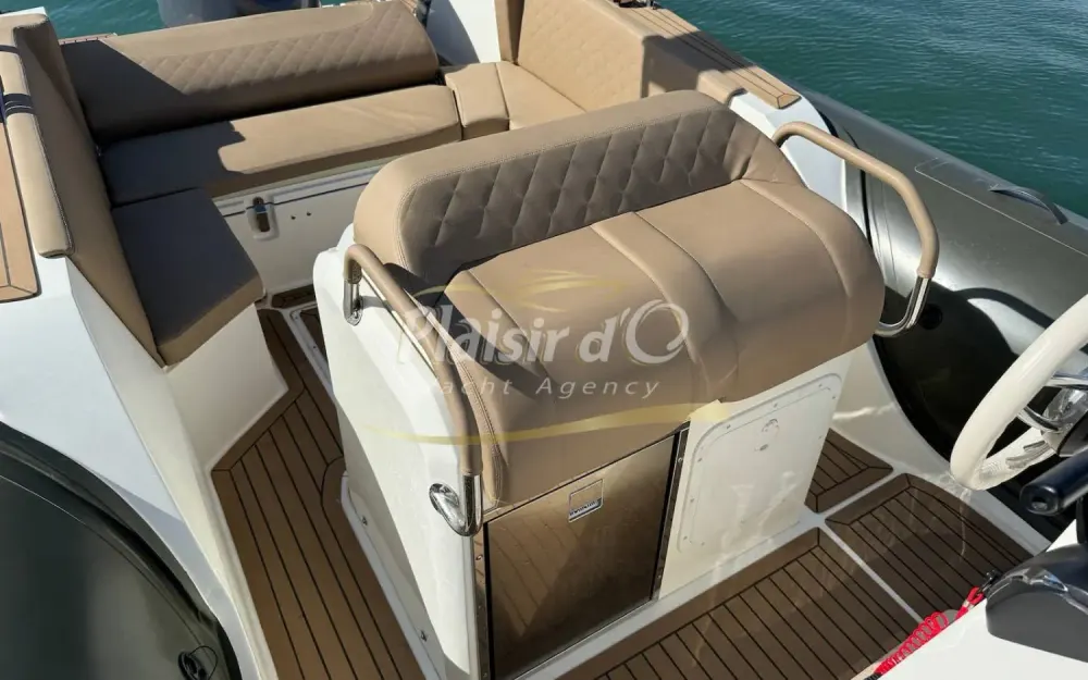 slider 6 Capelli Tempest 775