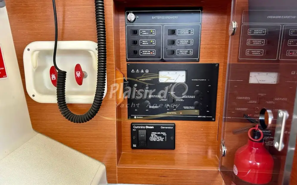 slider 33 Jeanneau Prestige 350 Fly