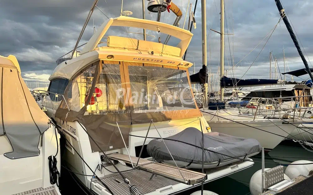 slider 0 Prestige Yachts 460 Fly