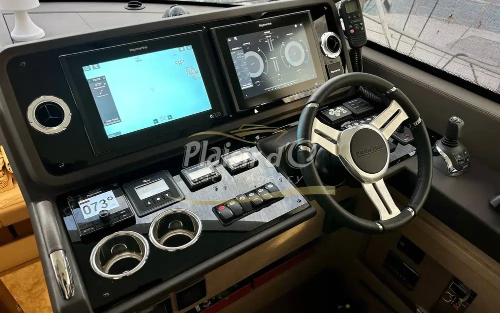 slider 12 Prestige Yachts 460 Fly
