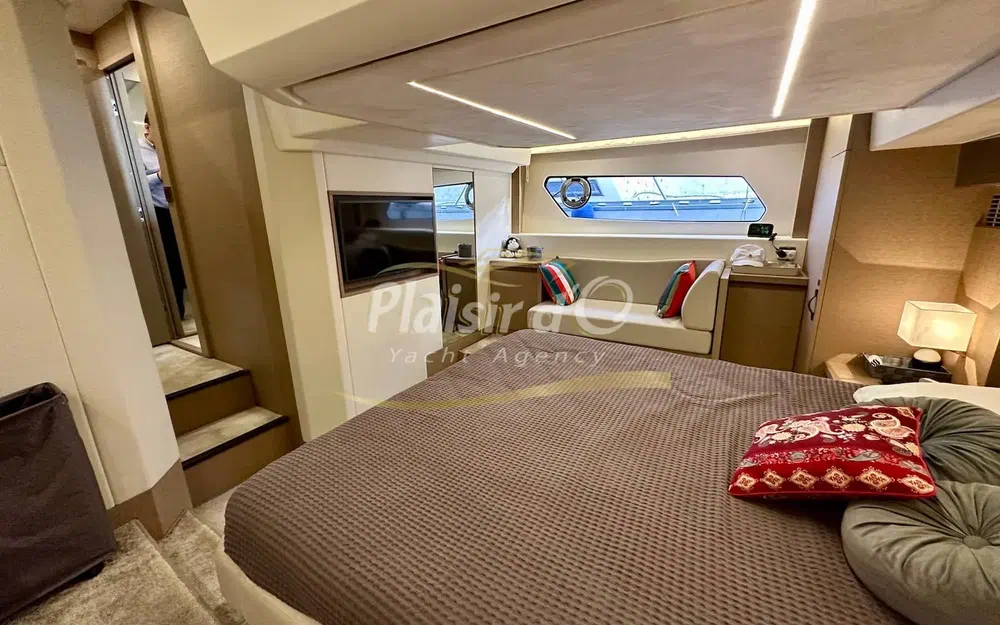 slider 15 Prestige Yachts 460 Fly