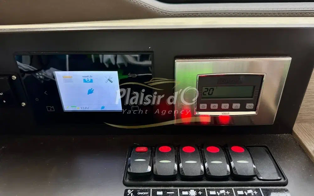 slider 23 Prestige Yachts 460 Fly