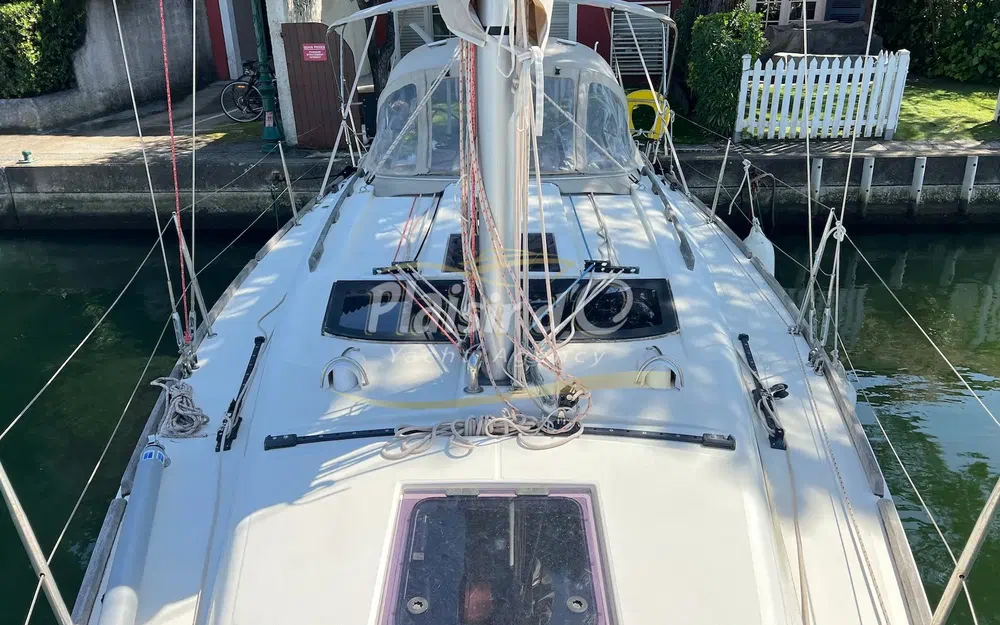 slider 35 Dufour 310