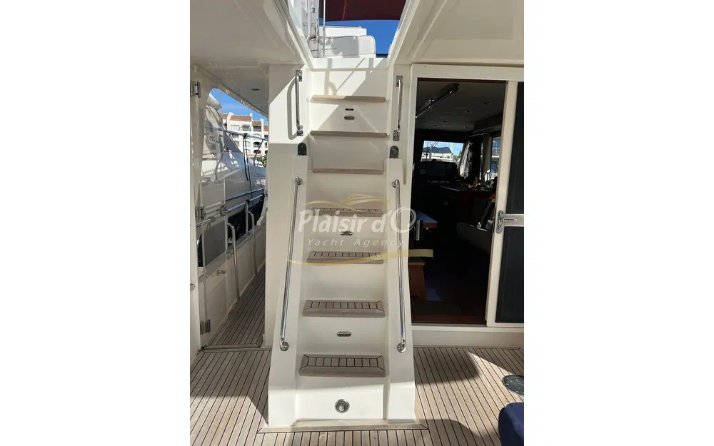 slider 11 Grand Banks 47 Europa
