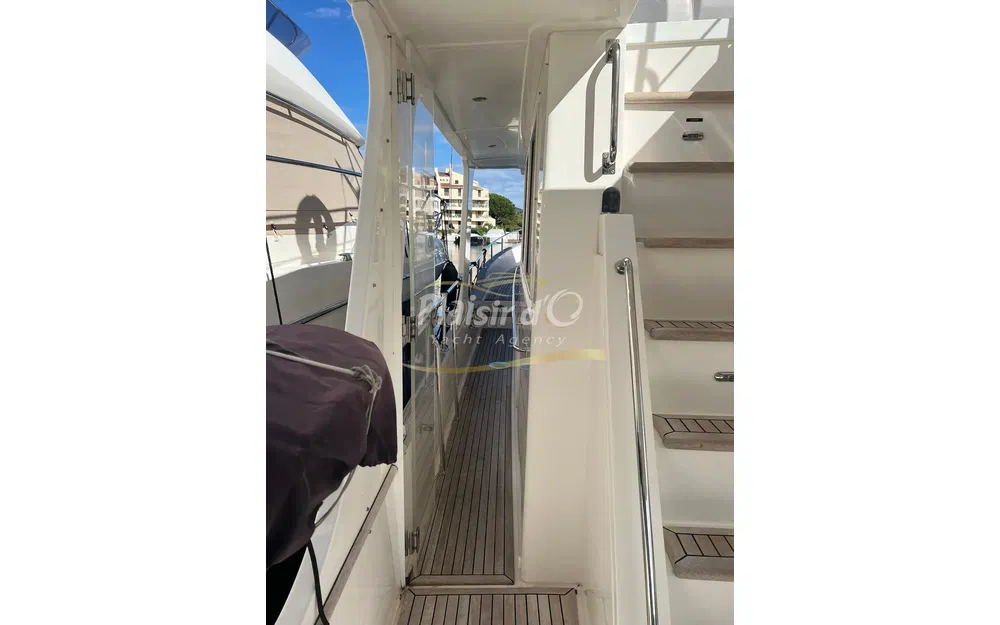 slider 12 Grand Banks 47 Europa