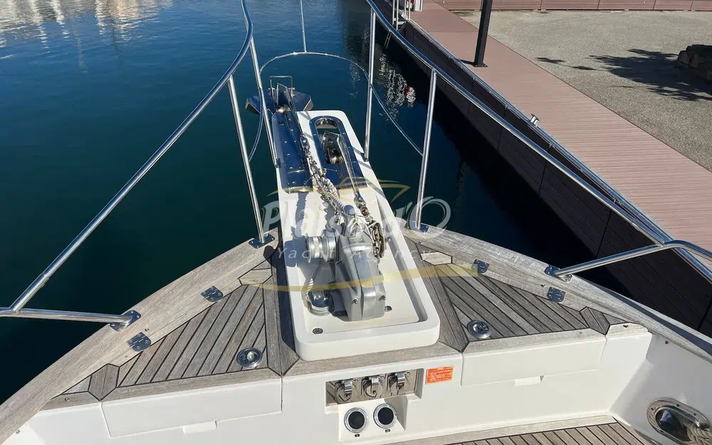 slider 15 Grand Banks 47 Europa