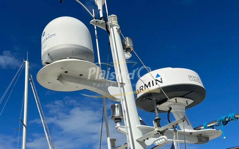 slider 32 Grand Banks 47 Europa