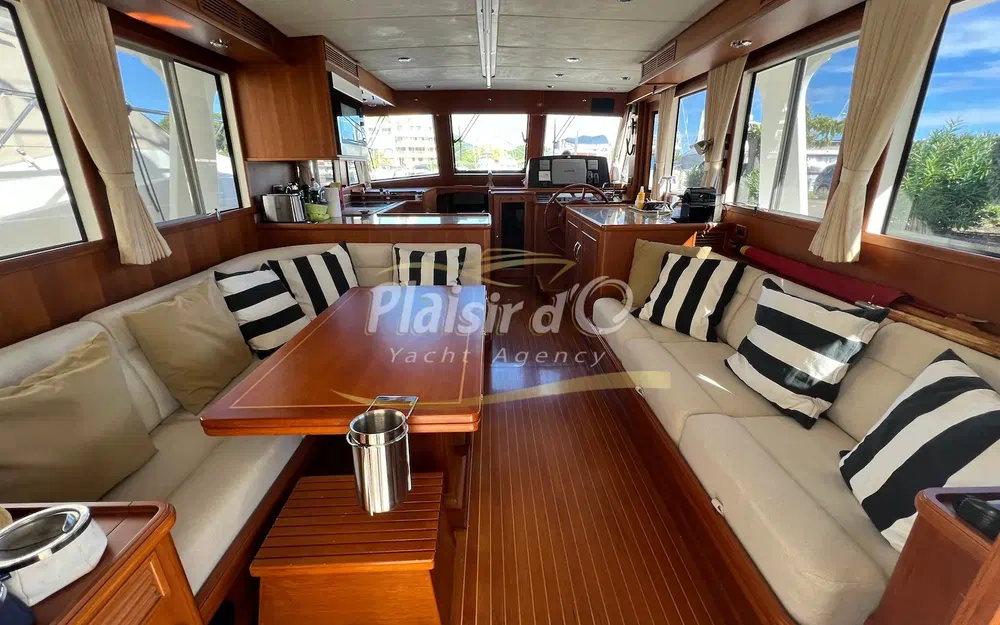 slider 34 Grand Banks 47 Europa