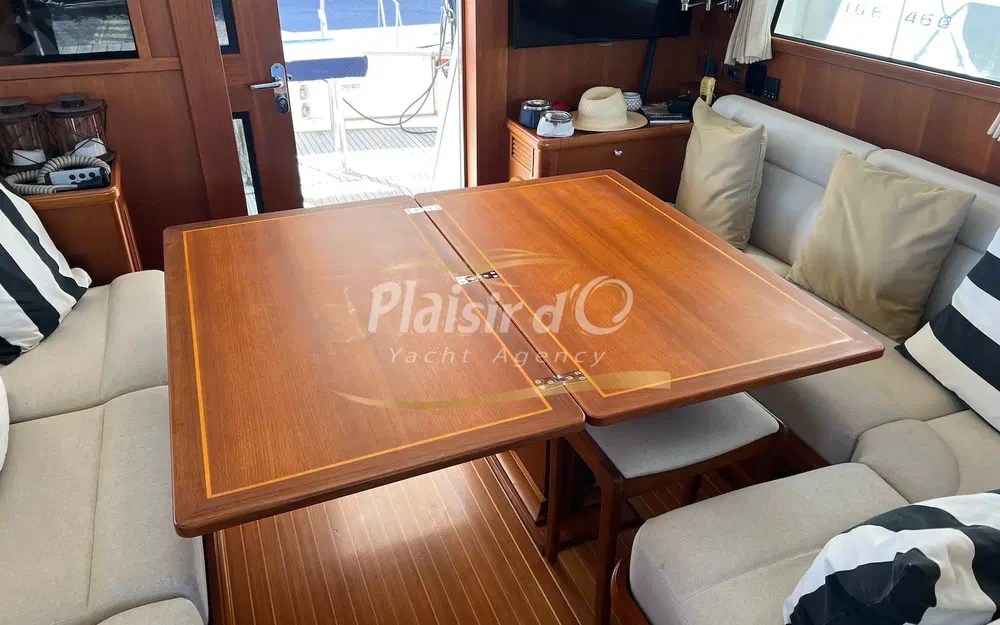slider 35 Grand Banks 47 Europa
