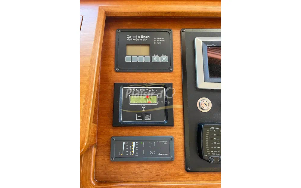 slider 40 Grand Banks 47 Europa