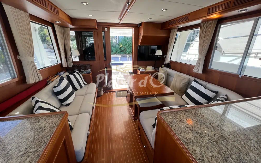 slider 49 Grand Banks 47 Europa