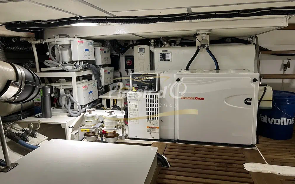 slider 61 Grand Banks 47 Europa