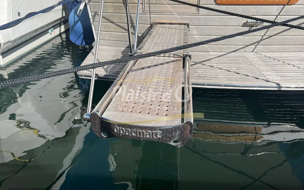 slider 6 Grand Banks 47 Europa