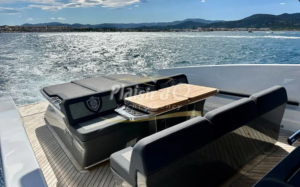 slider 12 Canados Gladiator 493 Grand