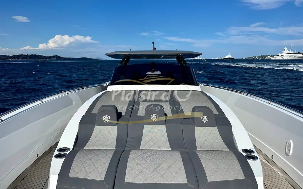 slider 15 Canados Gladiator 493 Grand