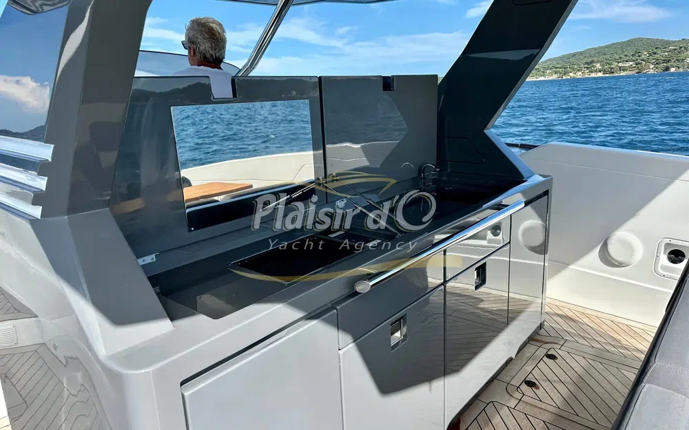 slider 8 Canados Gladiator 493 Grand