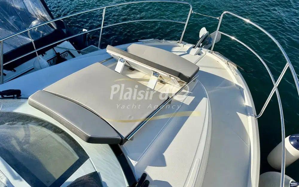 slider 10 Jeanneau Merry Fisher 895