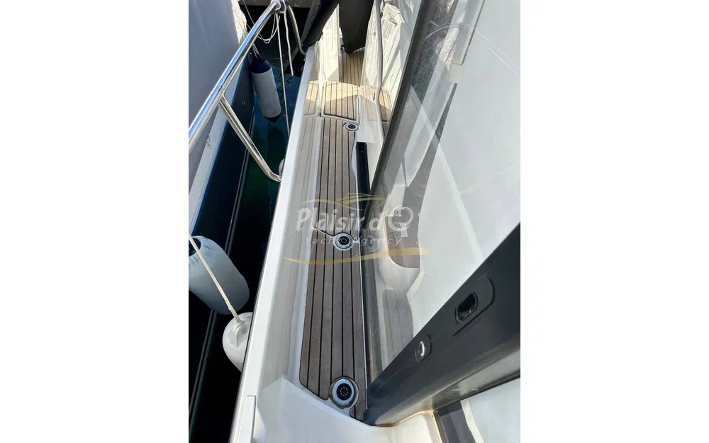 slider 13 Jeanneau Merry Fisher 895