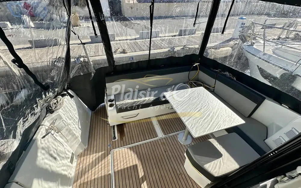 slider 14 Jeanneau Merry Fisher 895