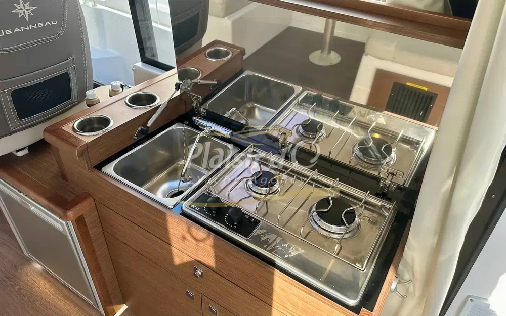 slider 20 Jeanneau Merry Fisher 895