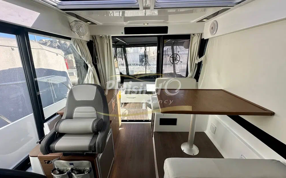 slider 27 Jeanneau Merry Fisher 895