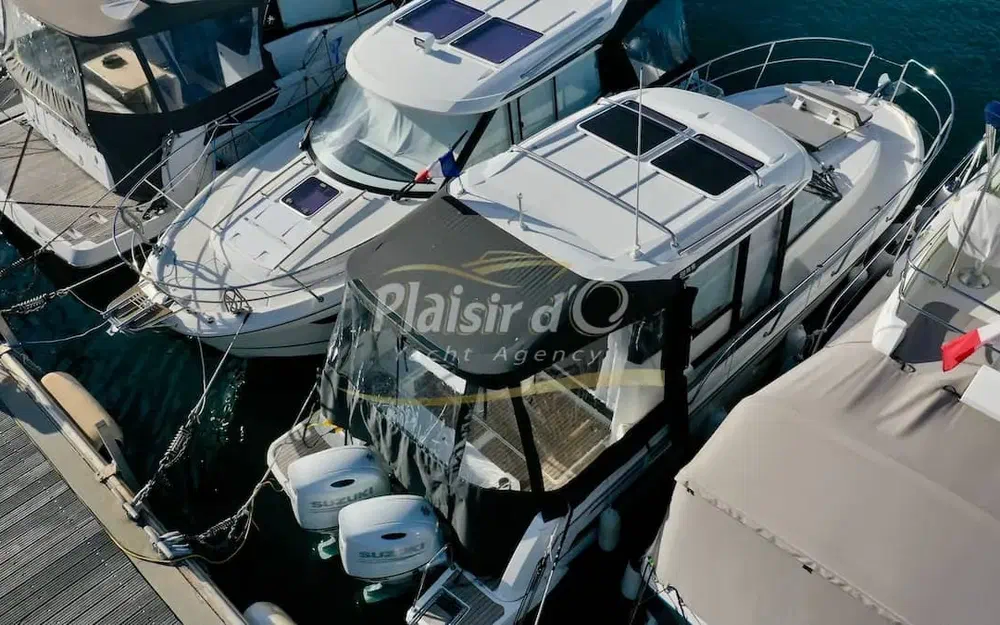 slider 3 Jeanneau Merry Fisher 895