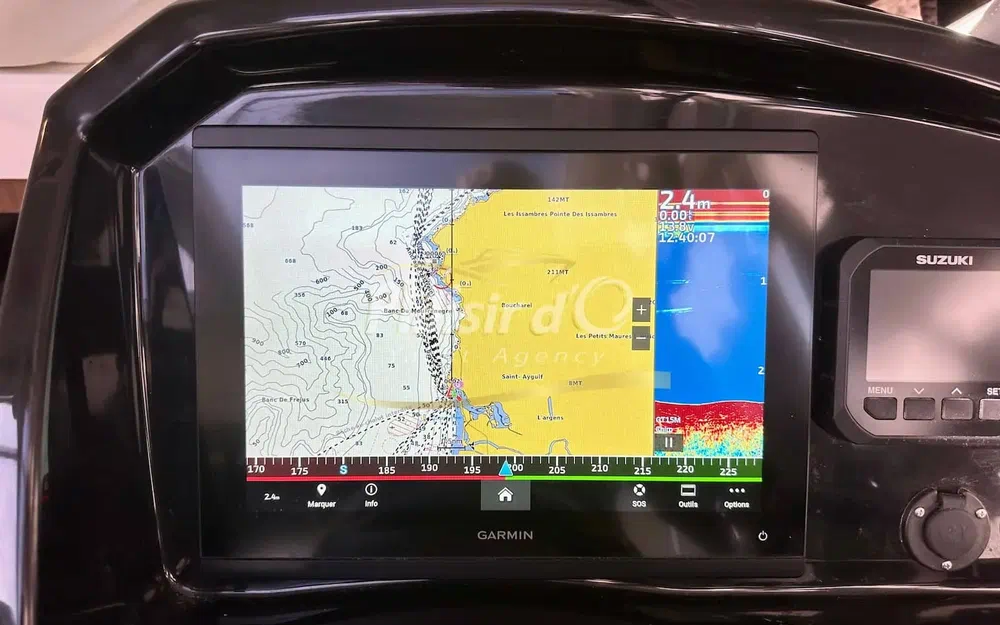 slider 44 Jeanneau Merry Fisher 895